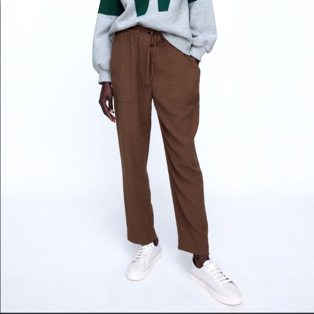 Zara’s textured pants